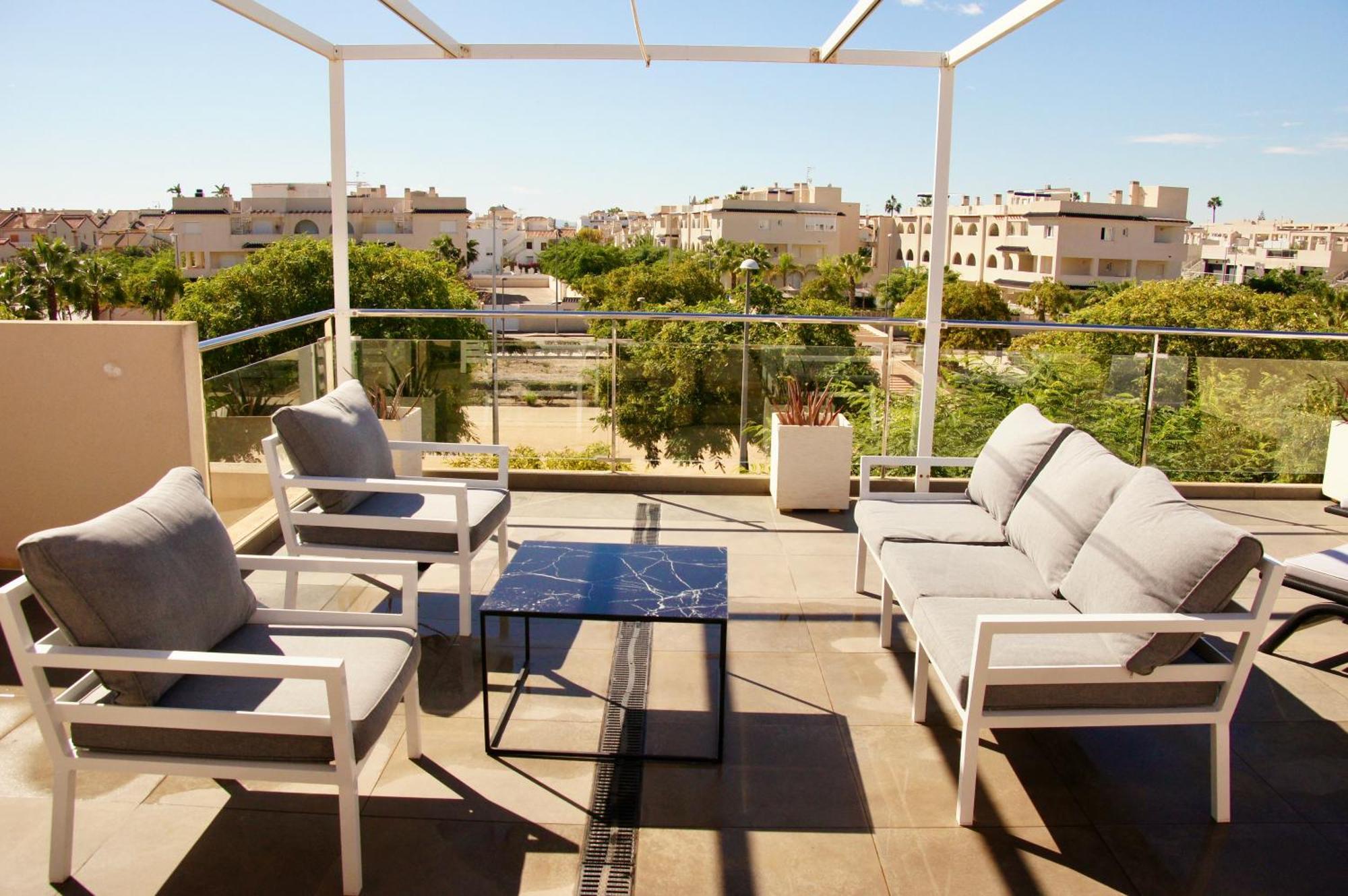 Luxury With Seaview Roof Near The Apartment